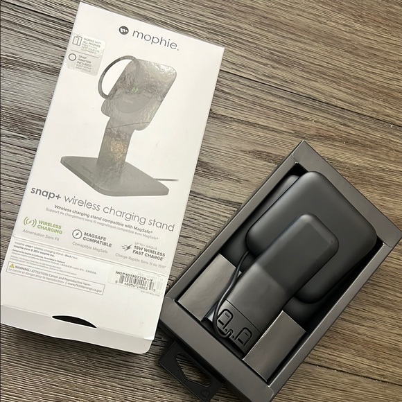 Mophie – Snap Plus Magsafe Wireless Charging Stand 15w – Black - Picture 6 of 12